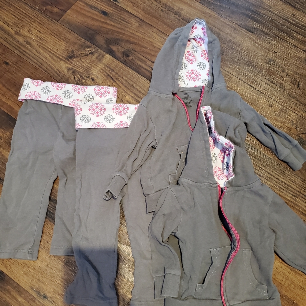 Twin girl set 9-12 mo